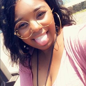 Meet your Posher, Lamisha